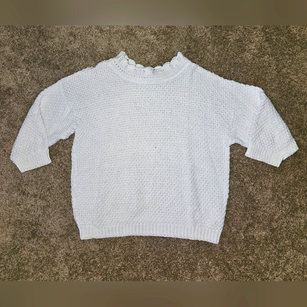 White Knit Short Sleeved Sweater - Turtle  Bay Size M